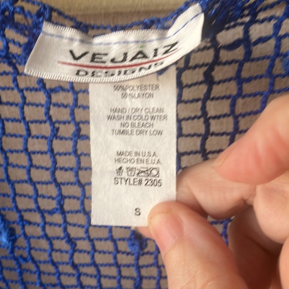 FINAL MARKDOWN Vejais Blue Mesh Top small - Picture 2 of 3
